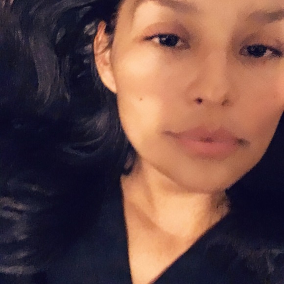 Meet your Posher, Coral - Picture 1 of 3